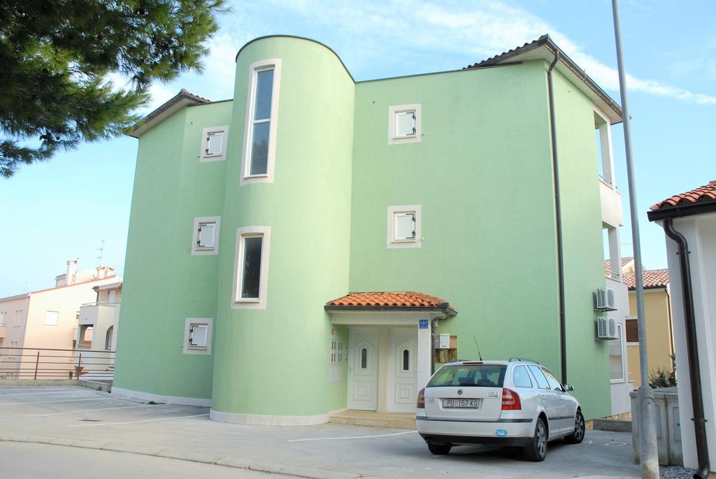 Apartments Green Village Премантура Екстер'єр фото